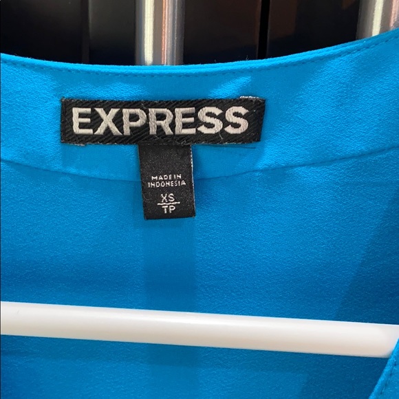 Express Top • bundle & save!!🛍 - Picture 3 of 6